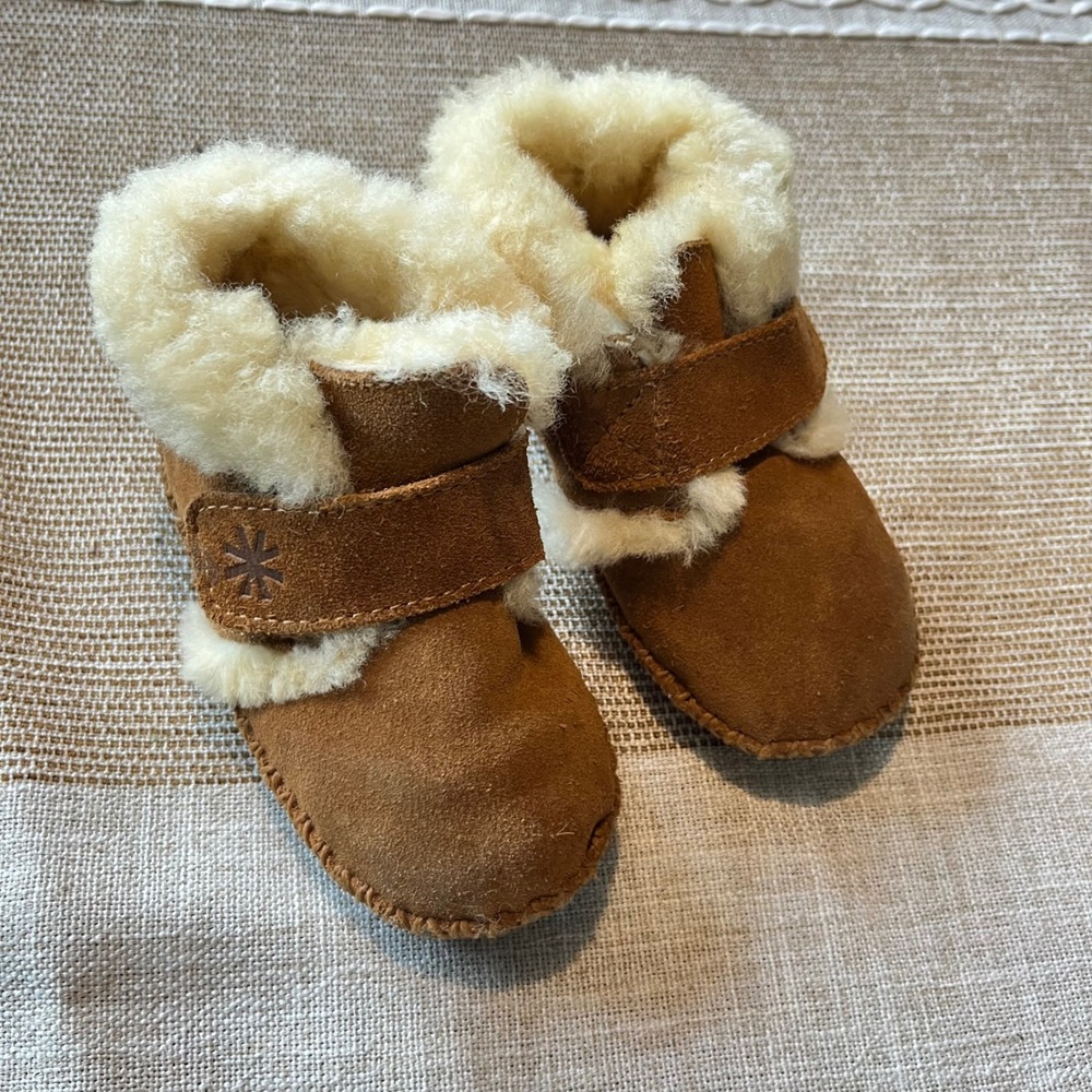 LL Bean Toddler Suede Wicked Good Slippers Brown Faux Fur Booties Size 3-4